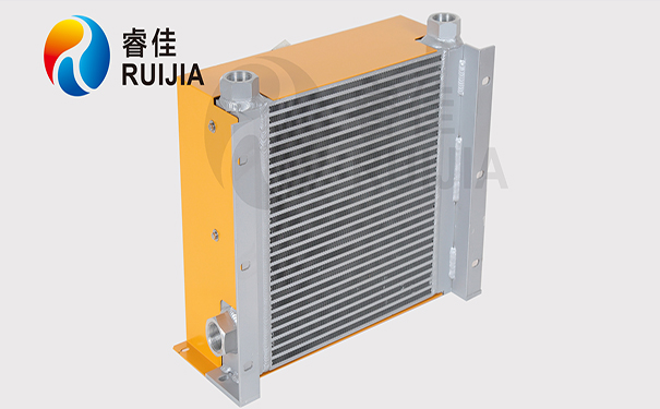 水切割機(jī)風(fēng)冷卻器哪里有？找佛山<font color='red'>睿佳冷卻器</font>！