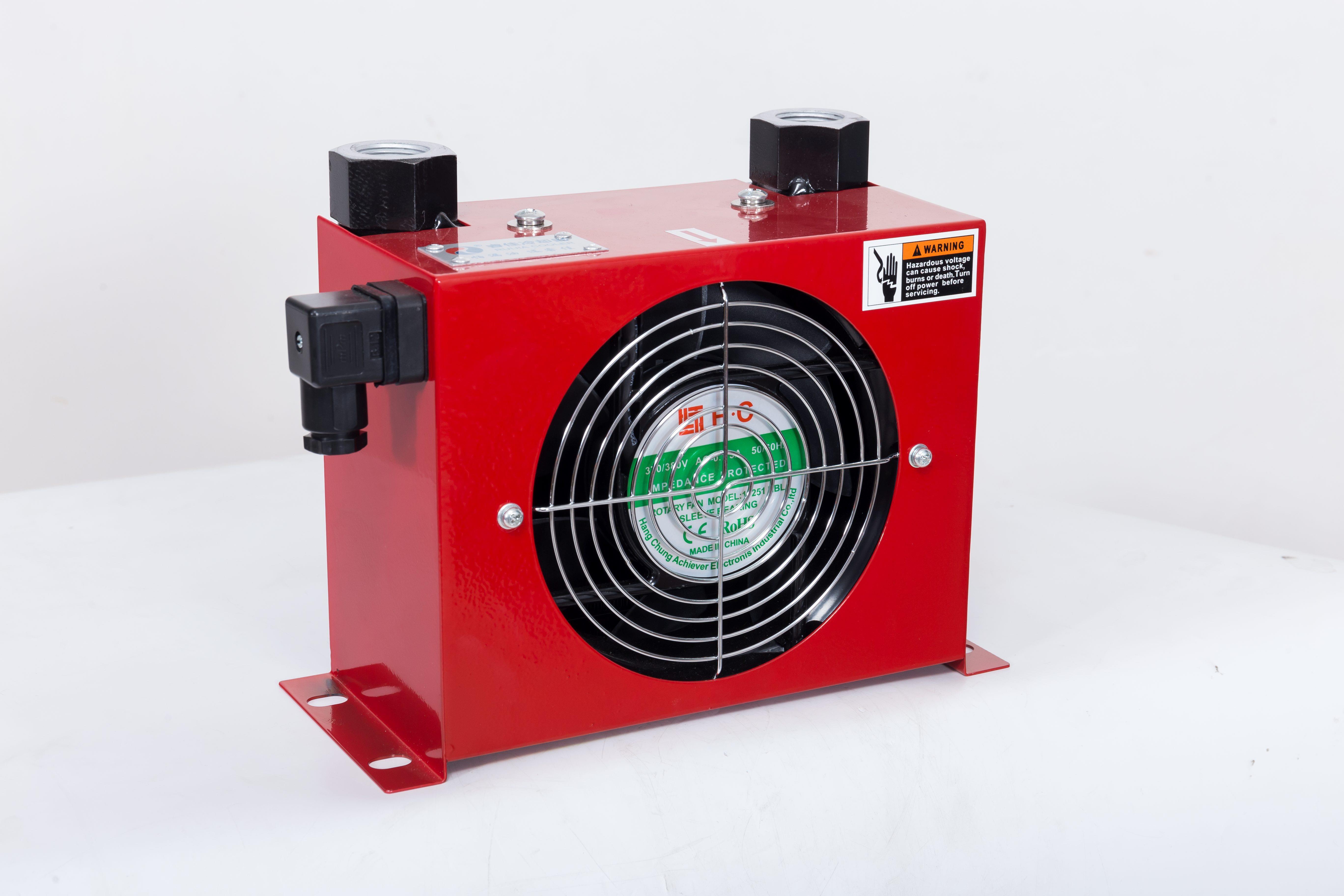 車載液壓<font color='red'>車用風(fēng)冷散熱器</font>怎么選